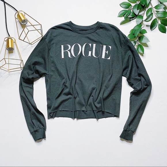Freeze Tops - Rogue ✨ Graphic Raw Hem Long Sleeve Cropped Tee L